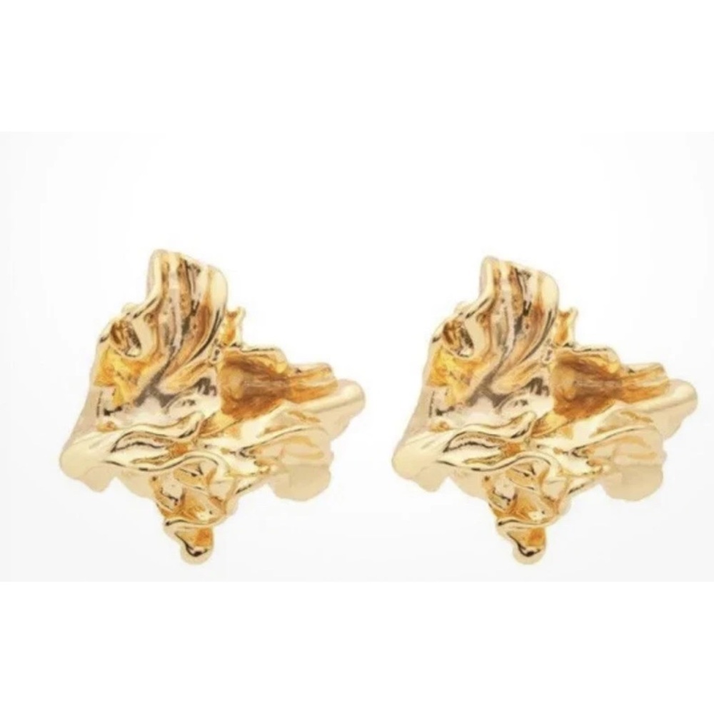 Amber Sceats 24K Reese Post Back Earrings Nugget